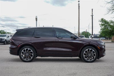 2025 Lincoln Nautilus Reserve