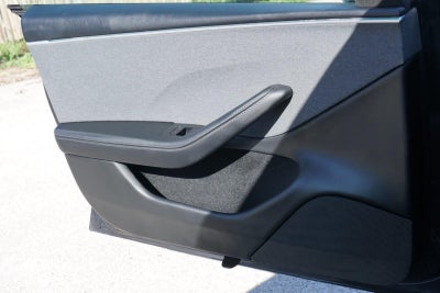 2024 Tesla MODEL 3 Base