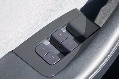 2024 Tesla MODEL 3 Base