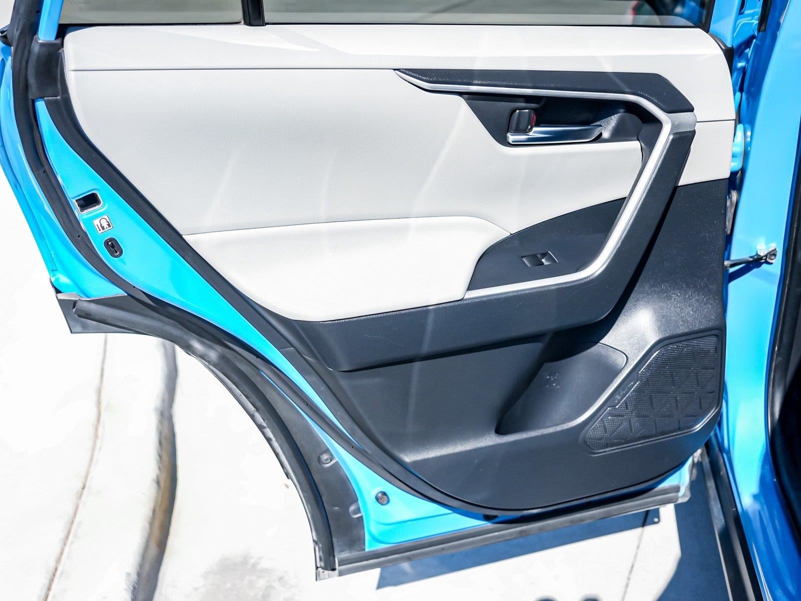 2019 Toyota RAV4 Hybrid XLE