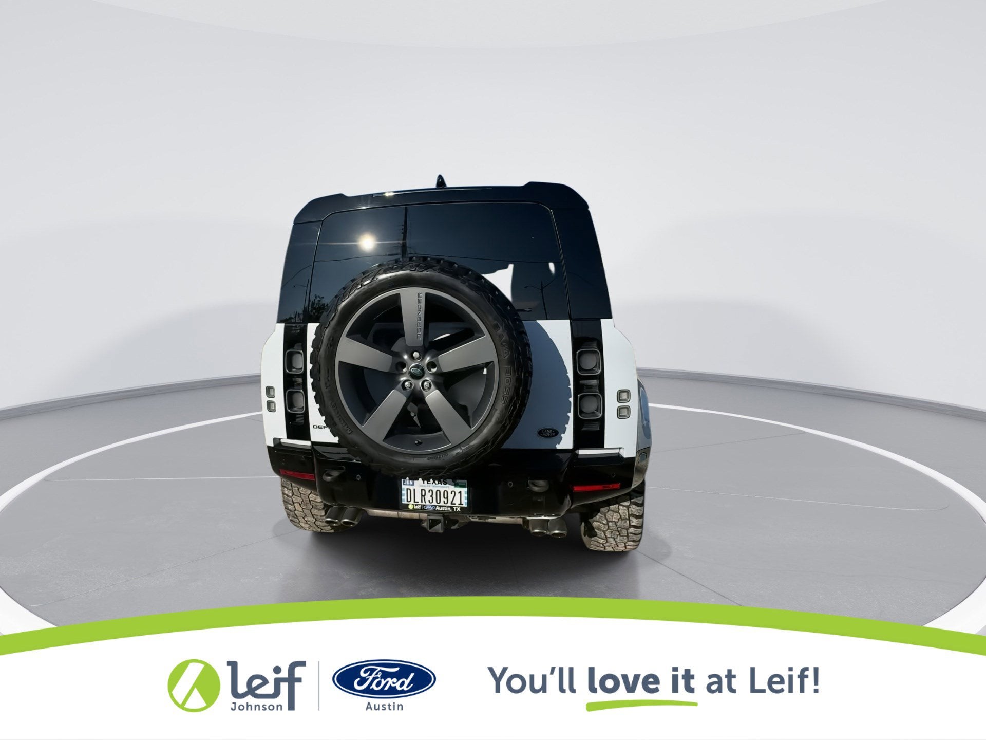 2023 Land Rover Defender 110 V8