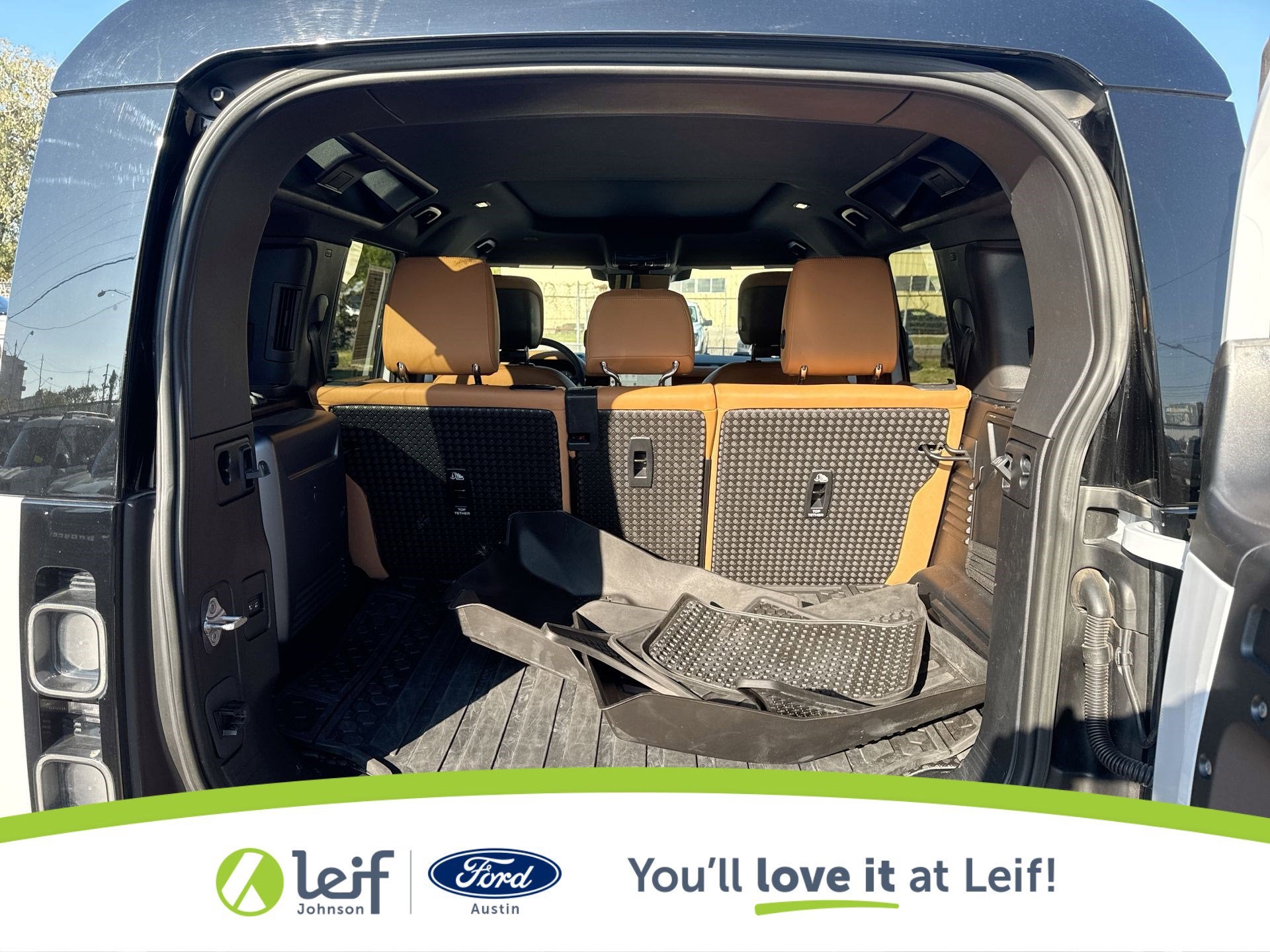 2023 Land Rover Defender 110 V8