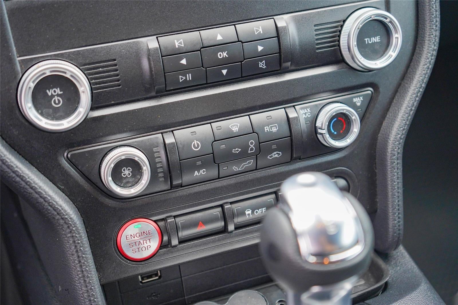 2022 Ford Mustang EcoBoost