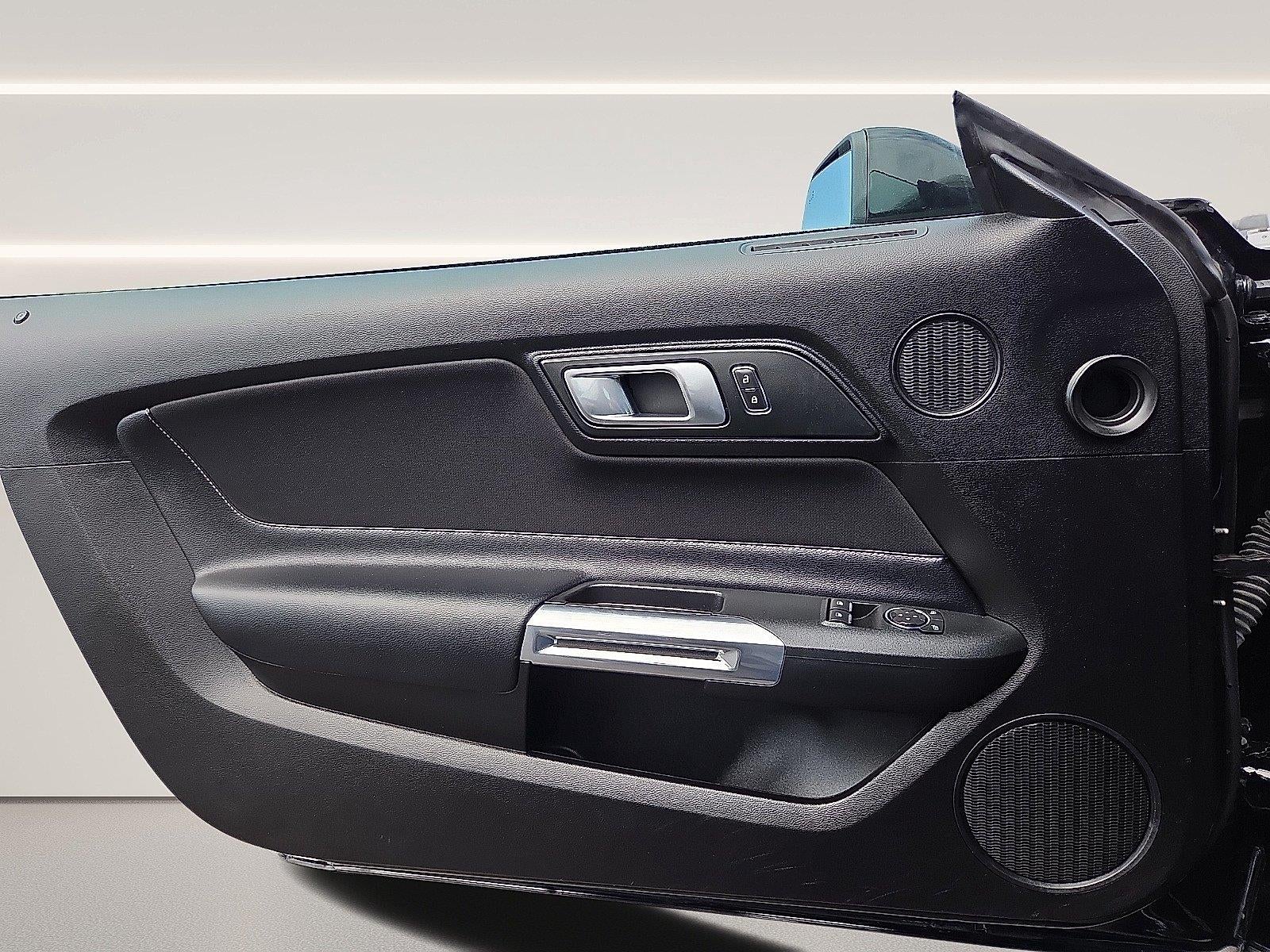 2021 Ford Mustang EcoBoost