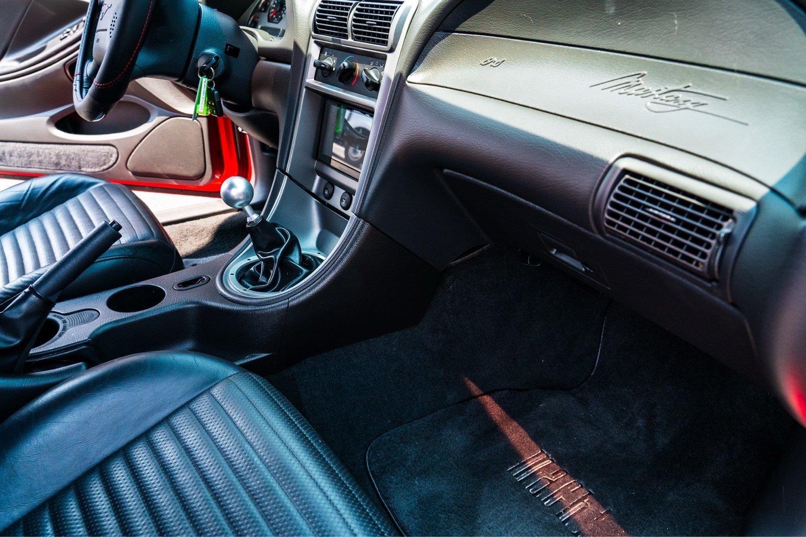 2004 Ford Mustang Premium Mach 1