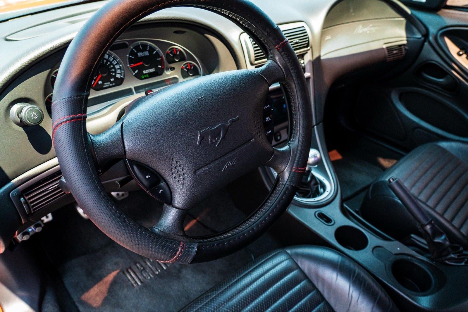 2004 Ford Mustang Premium Mach 1