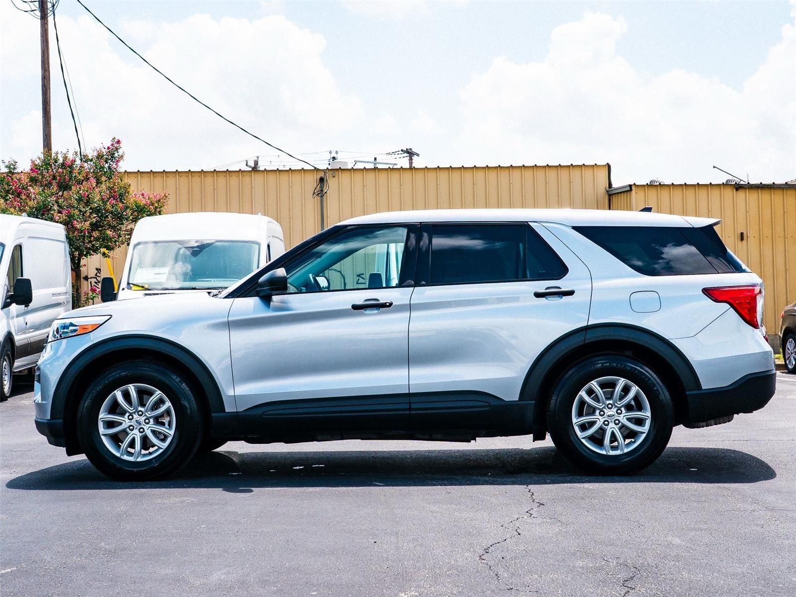 2021 Ford Explorer Base