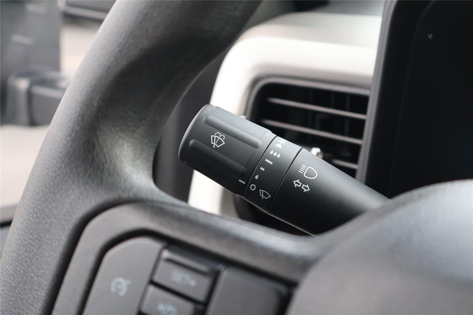 2025 Ford Super Duty F-250 STX