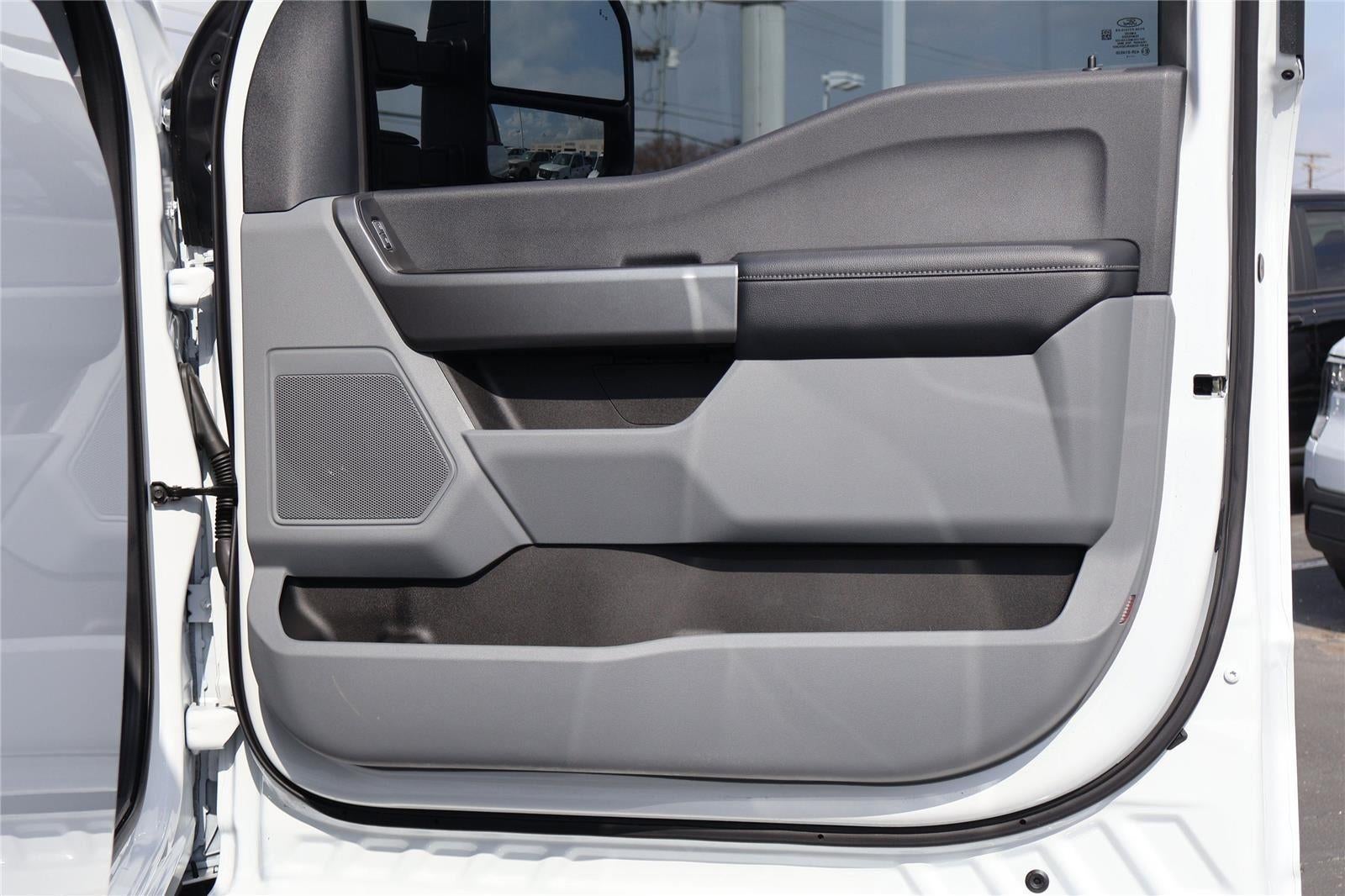 2025 Ford Super Duty F-250 STX