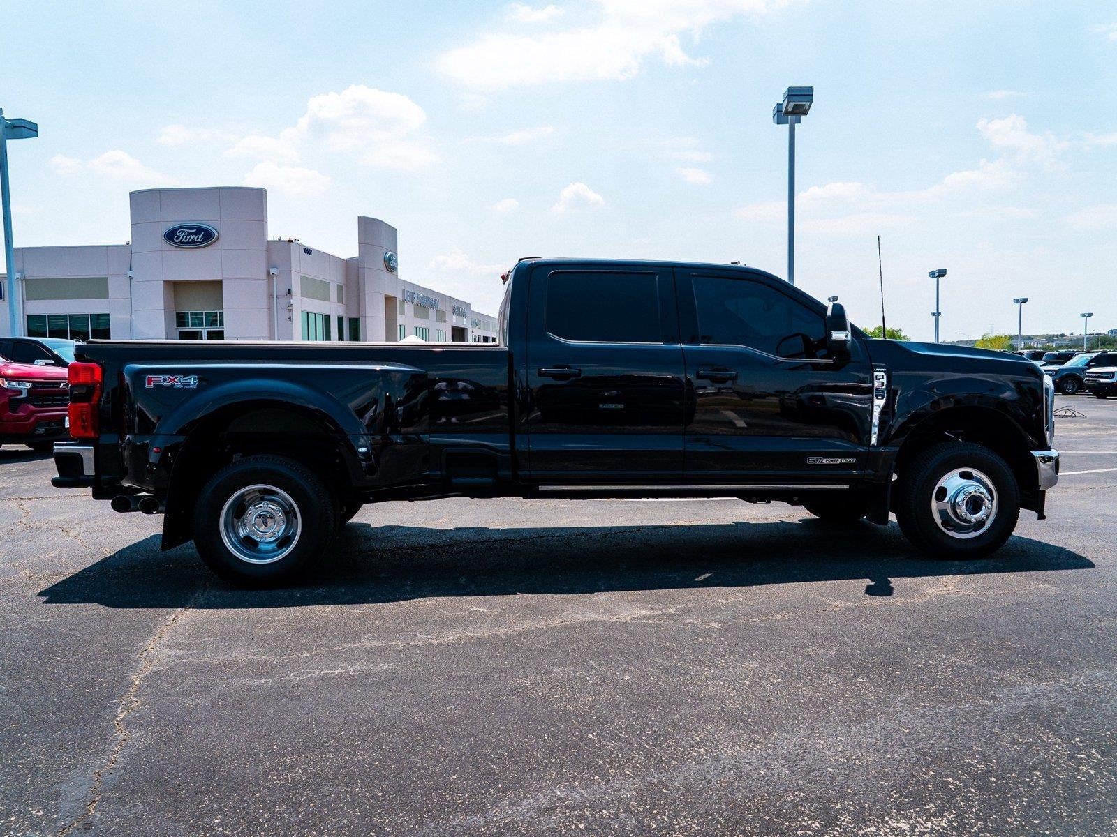 2025 Ford Super Duty F-350 Lariat
