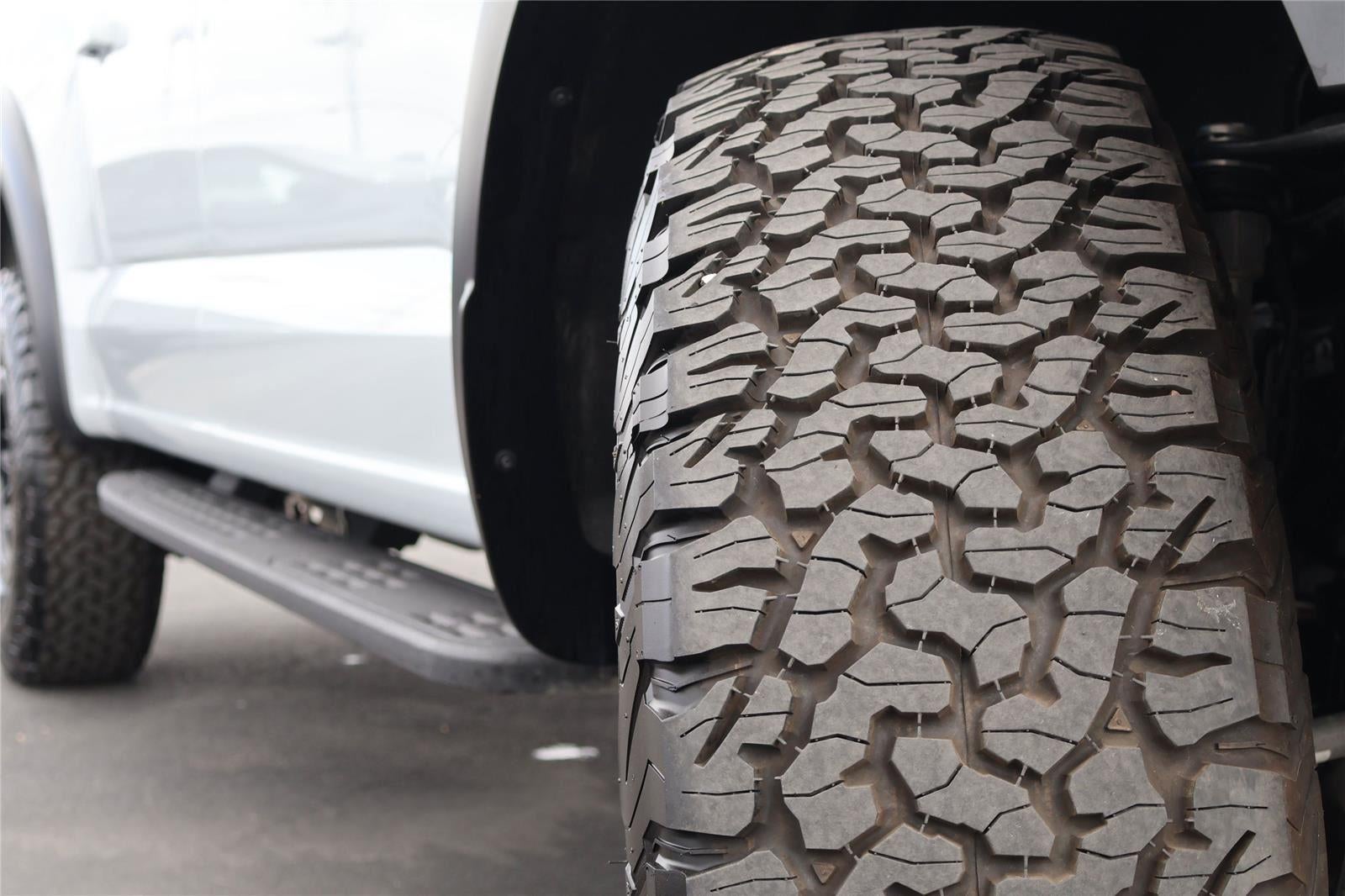 2025 Ford F-150 Raptor 37' Performance Package