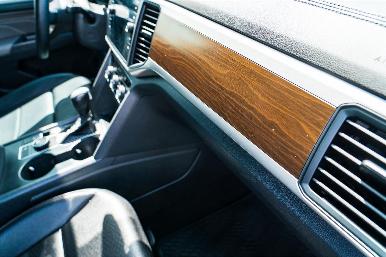 2021 Volkswagen Atlas 3.6L V6 SE w/Technology