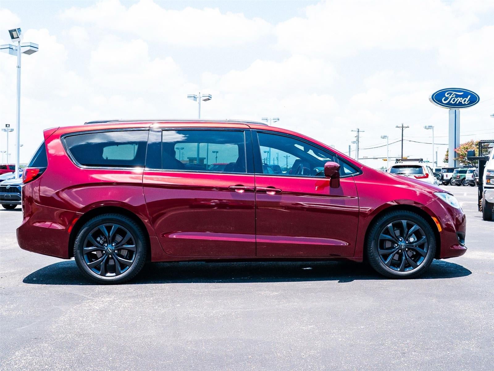2019 Chrysler Pacifica Touring L