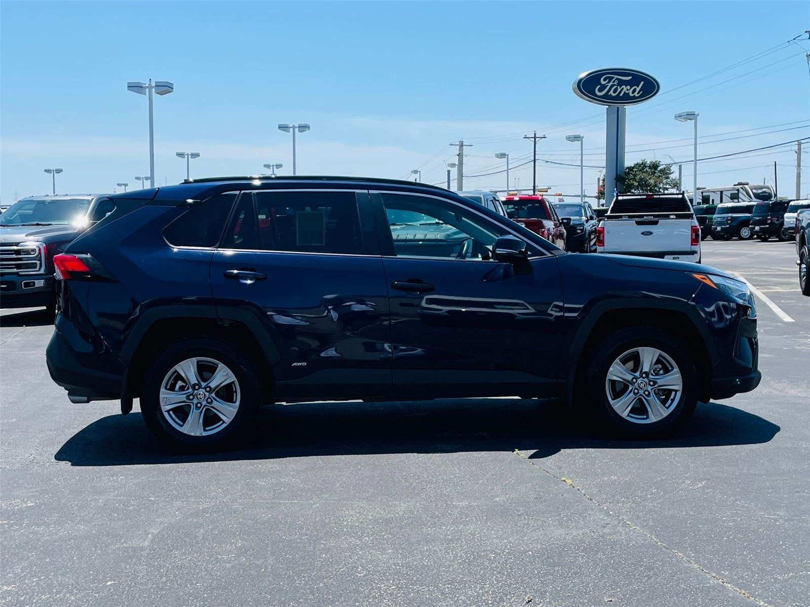 2024 Toyota RAV4 Hybrid XLE
