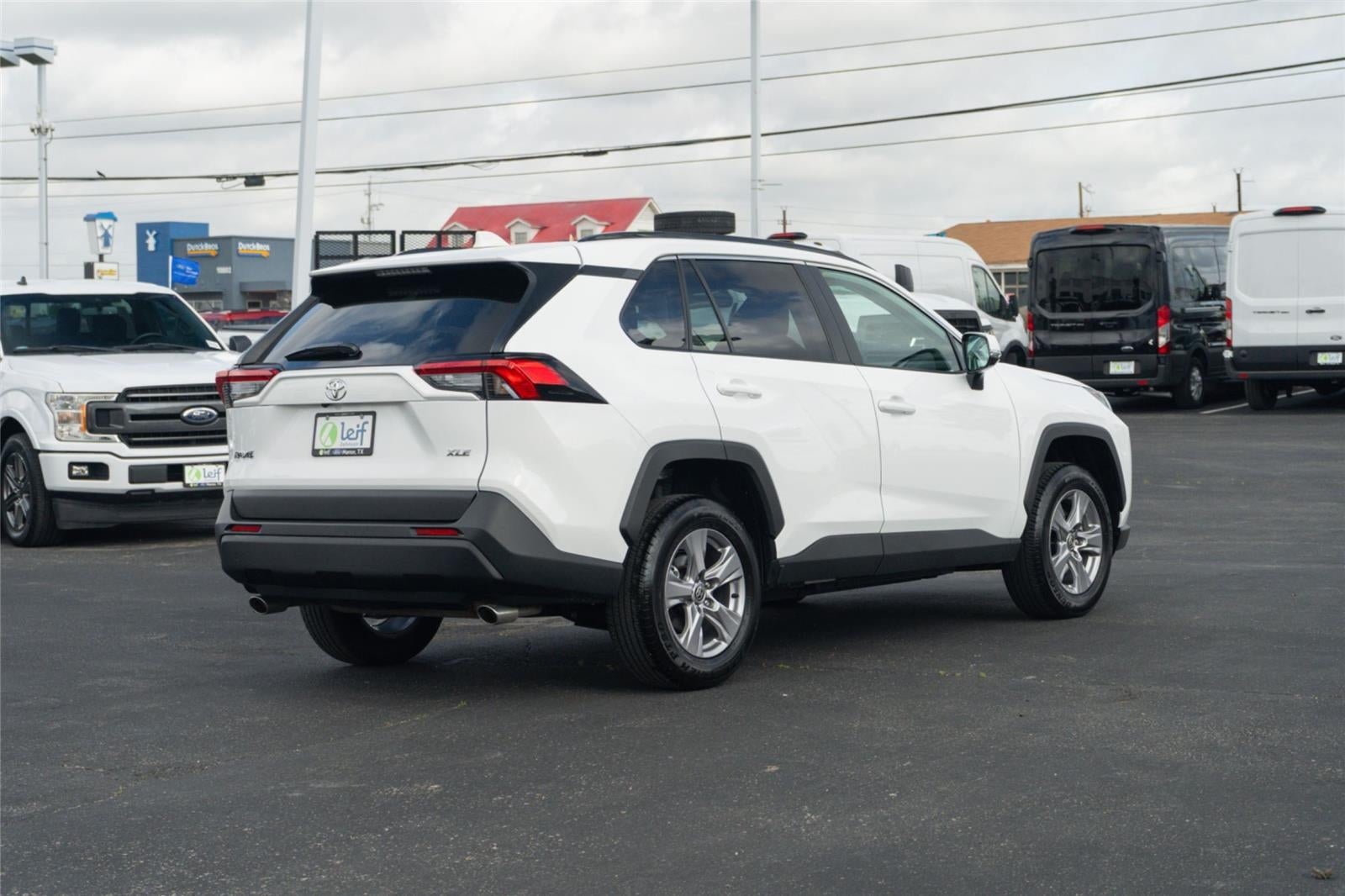 2025 Toyota RAV4 XLE