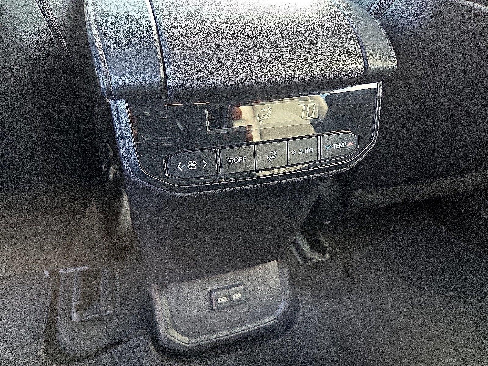 2024 Toyota Highlander XSE
