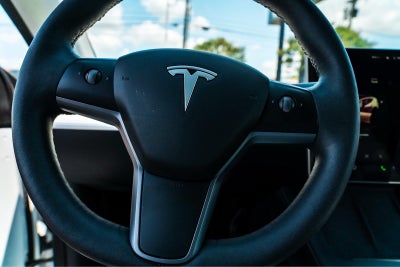 2023 Tesla MODELY Long Range