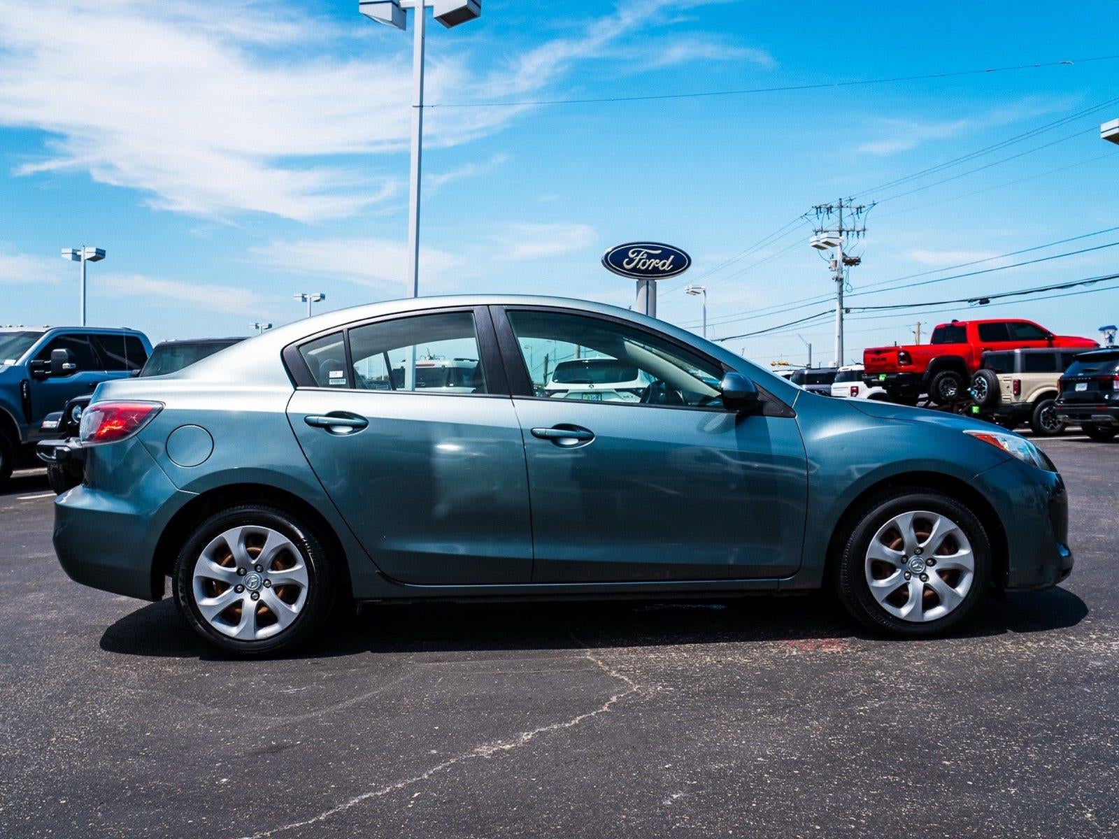 2013 Mazda Mazda3 i Sport