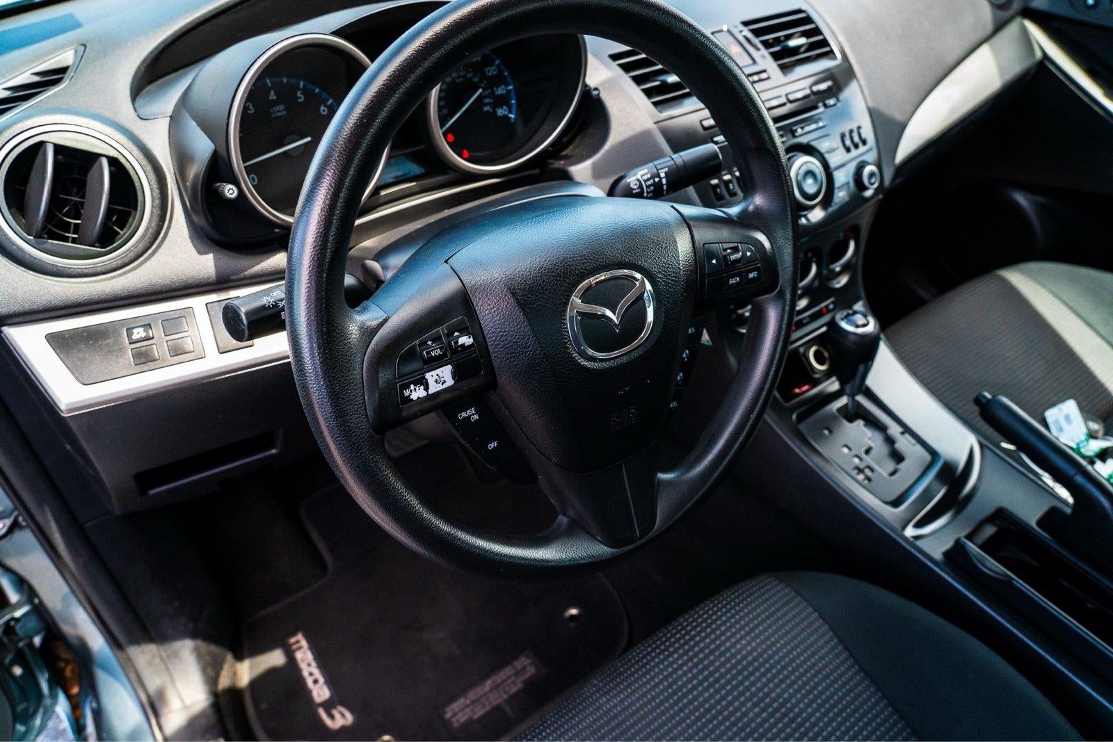 2013 Mazda Mazda3 i Sport