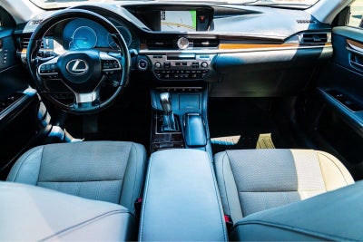 2017 Lexus Es ES 300h