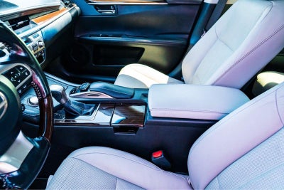 2017 Lexus Es ES 300h
