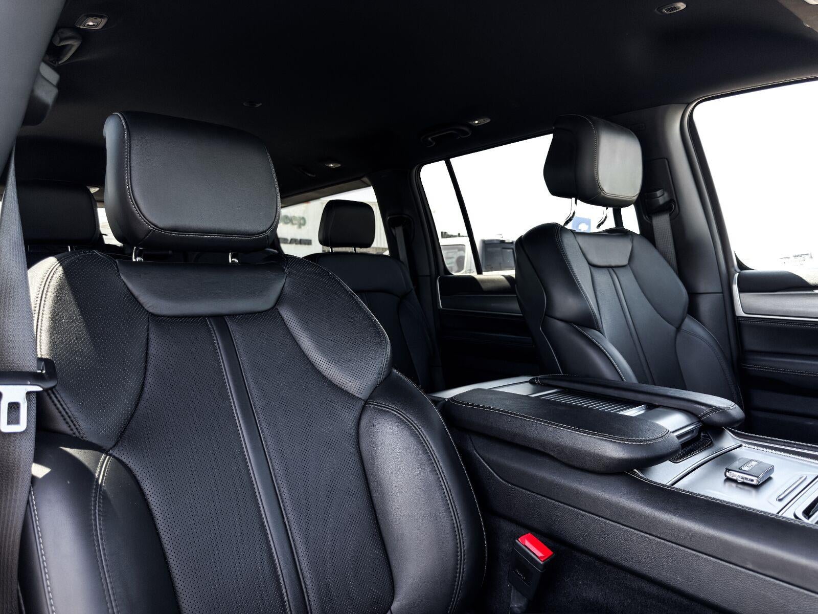 2026 Jeep Grand Wagoneer Base