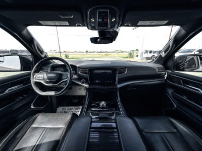 2024 Jeep Wagoneer Base