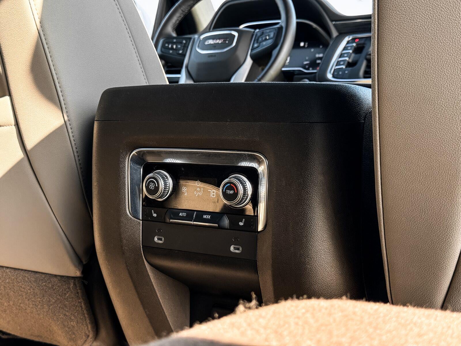 2023 GMC Yukon SLT