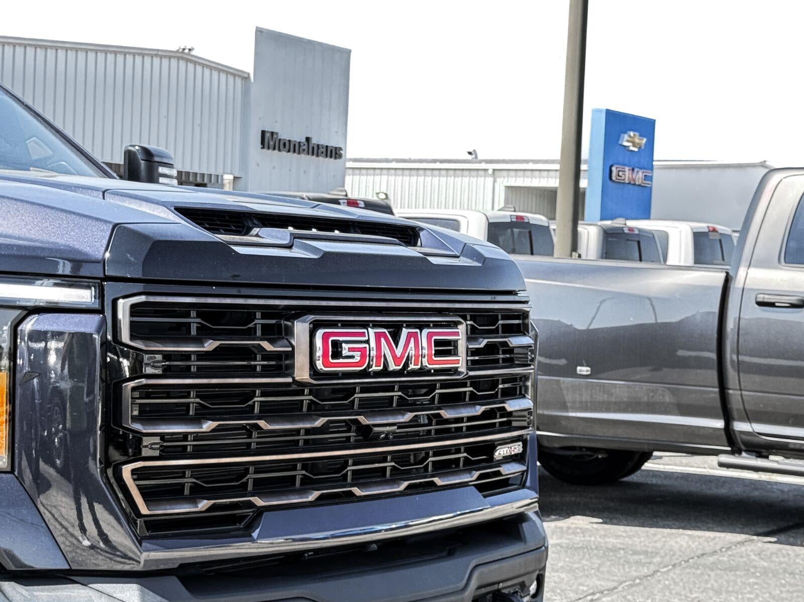 2025 GMC Sierra 2500 HD AT4X