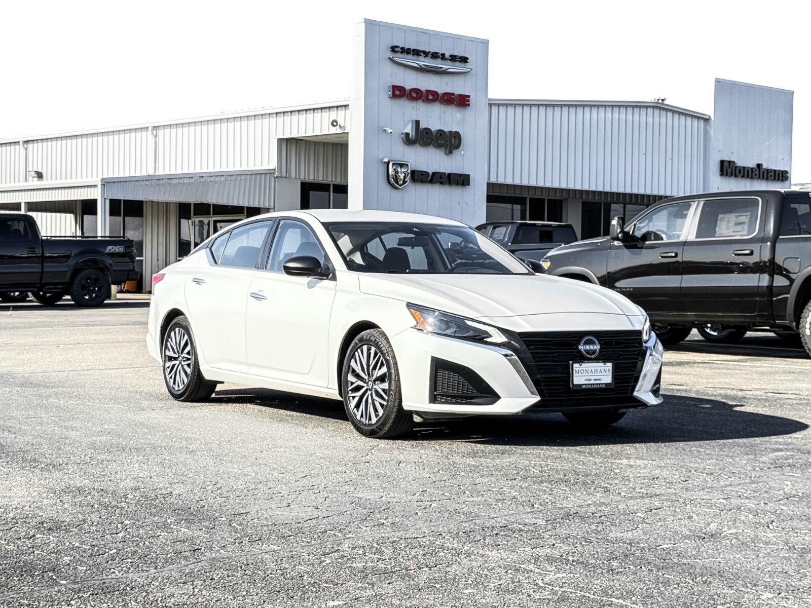 2025 Nissan Altima SV