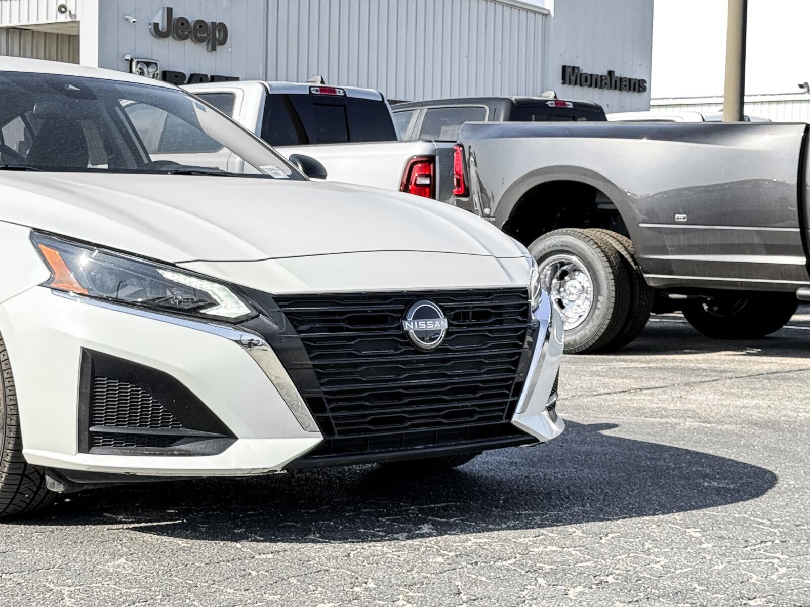 2024 Nissan Altima SV FWD
