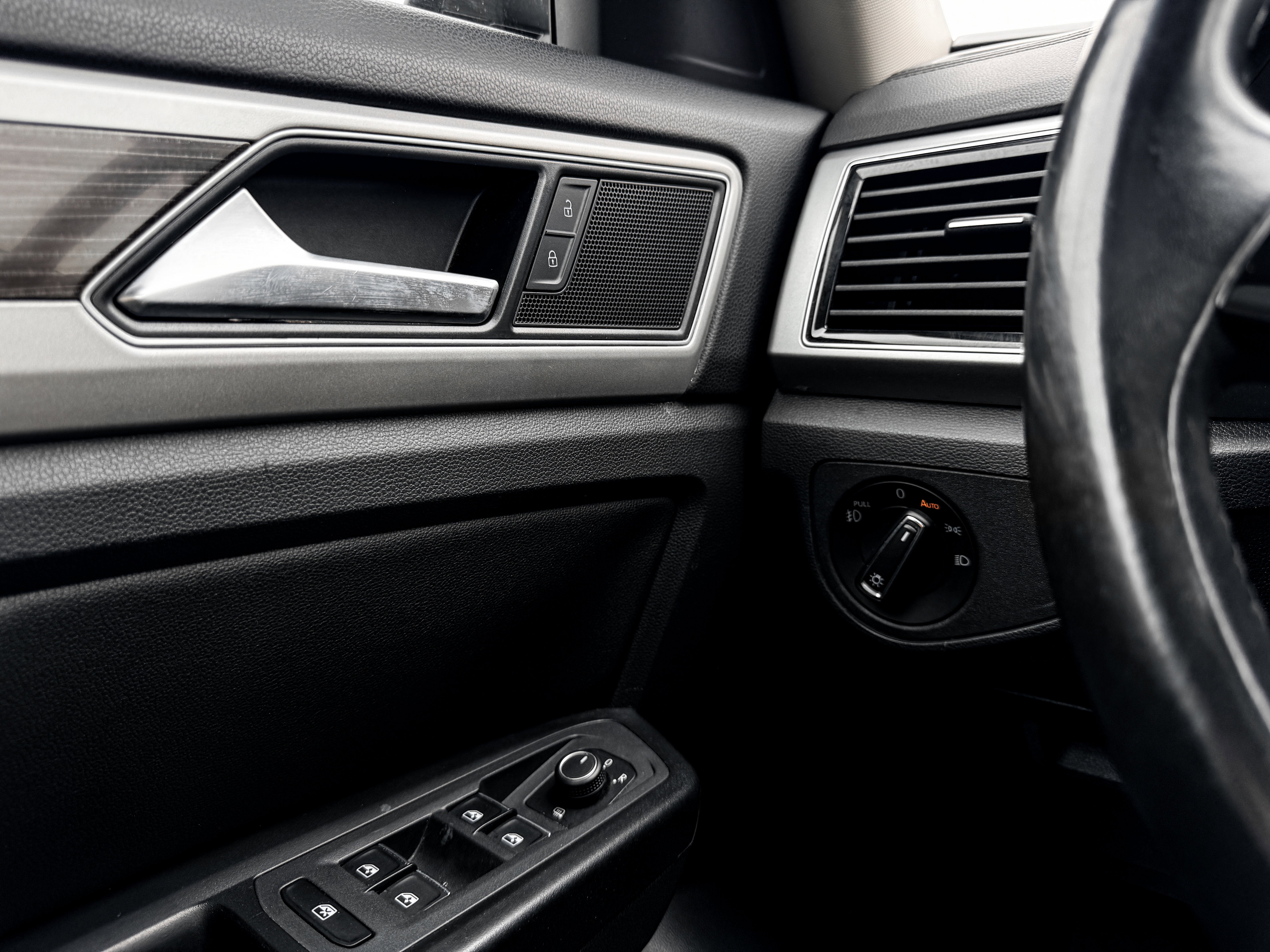 2019 Volkswagen Atlas 3.6L V6 SEL R-Line