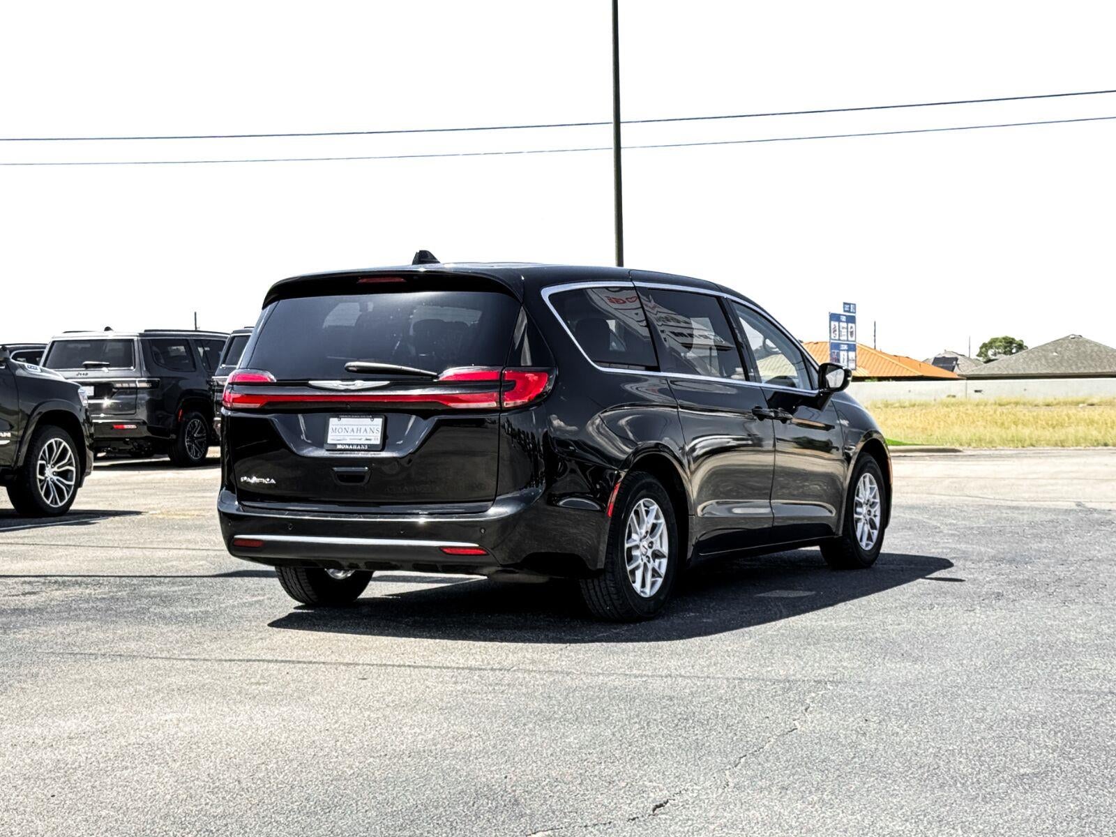 2024 Chrysler Pacifica Touring L