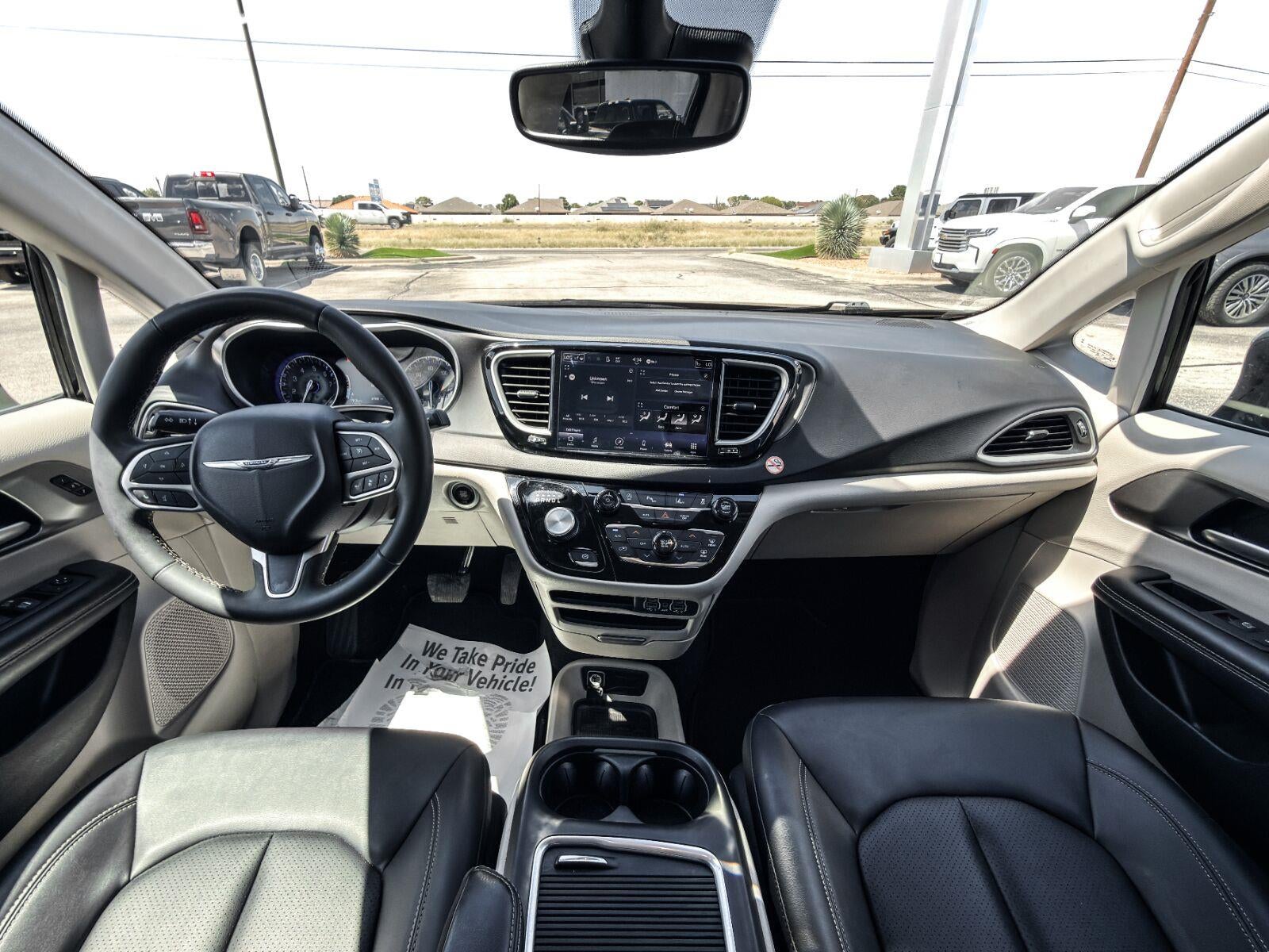 2024 Chrysler Pacifica Touring L