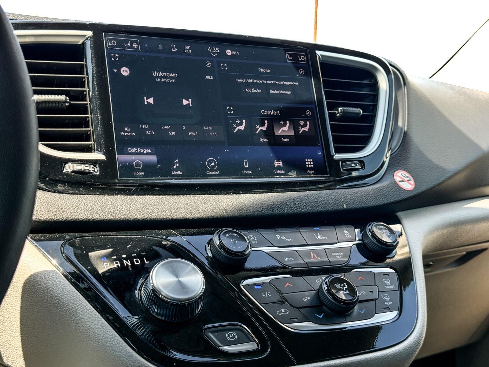 2024 Chrysler Pacifica Touring L