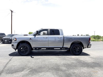2022 RAM 3500 Big Horn Crew Cab 4x2 6'4" Box