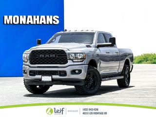 2022 RAM 3500 Big Horn Crew Cab 4x2 6'4" Box