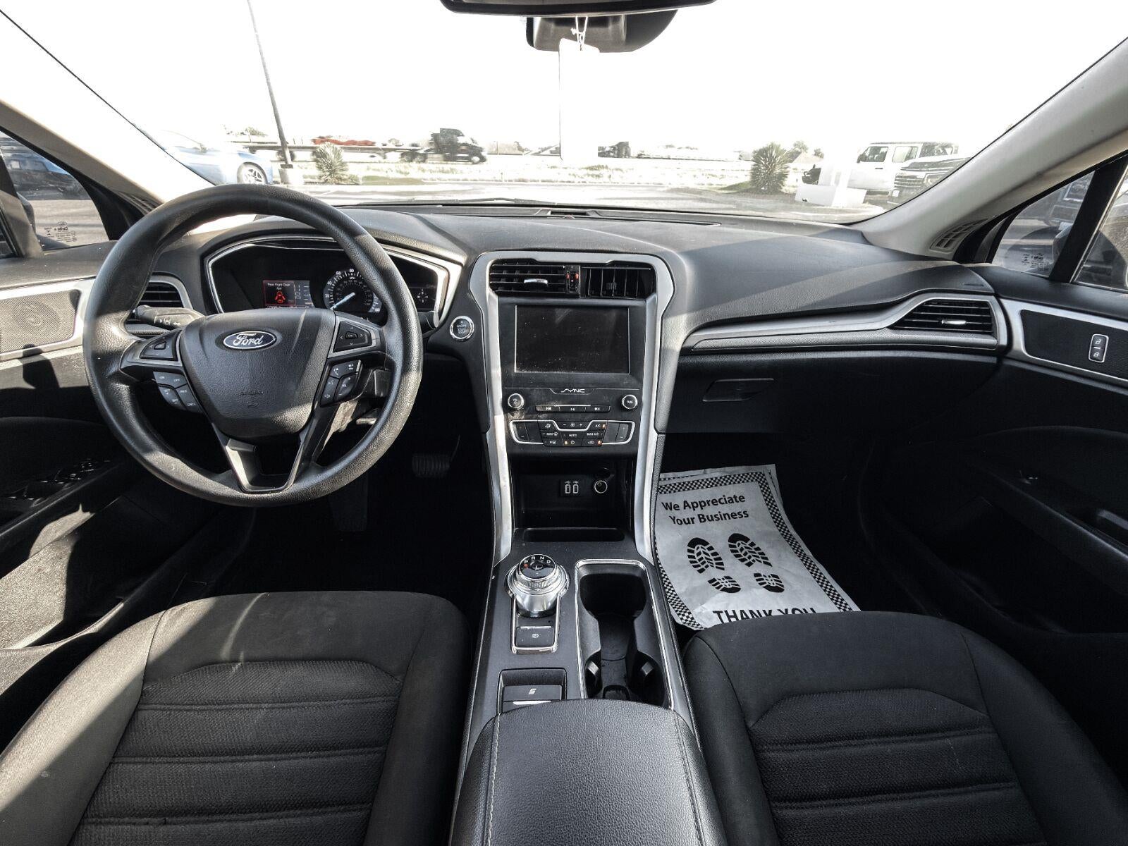 2020 Ford Fusion SE